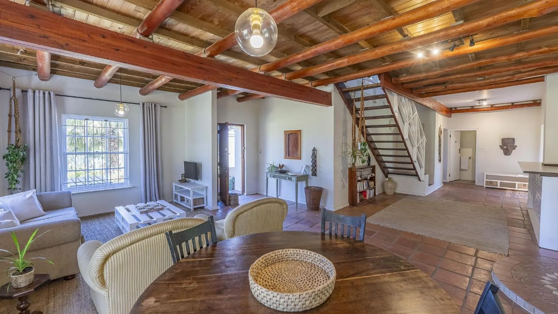 Rustic Farmhouse Retreat With Wood-Fire Hot Tub By Host Agents ケープタウン 0*,