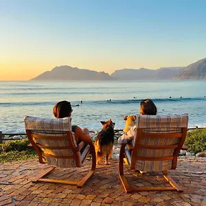 Family & Pet Friendly House, Kommetjie Holiday home